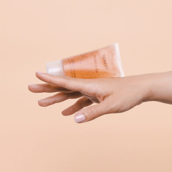 Mascarilla iluminadora instantánea – Power C